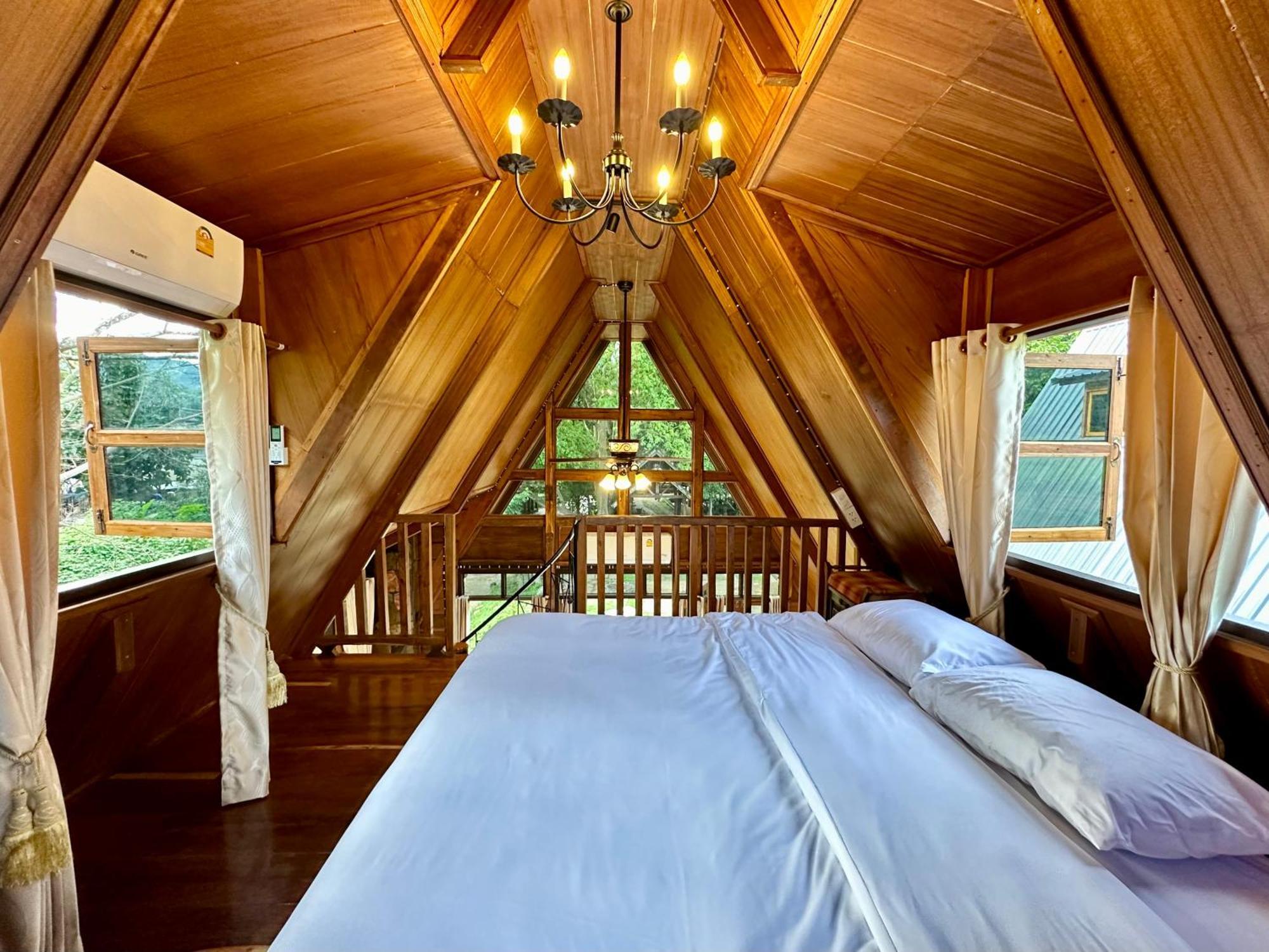 Ban Kaew Mo Ra Glamping & Restaurant Hotell Pang Mapha Eksteriør bilde