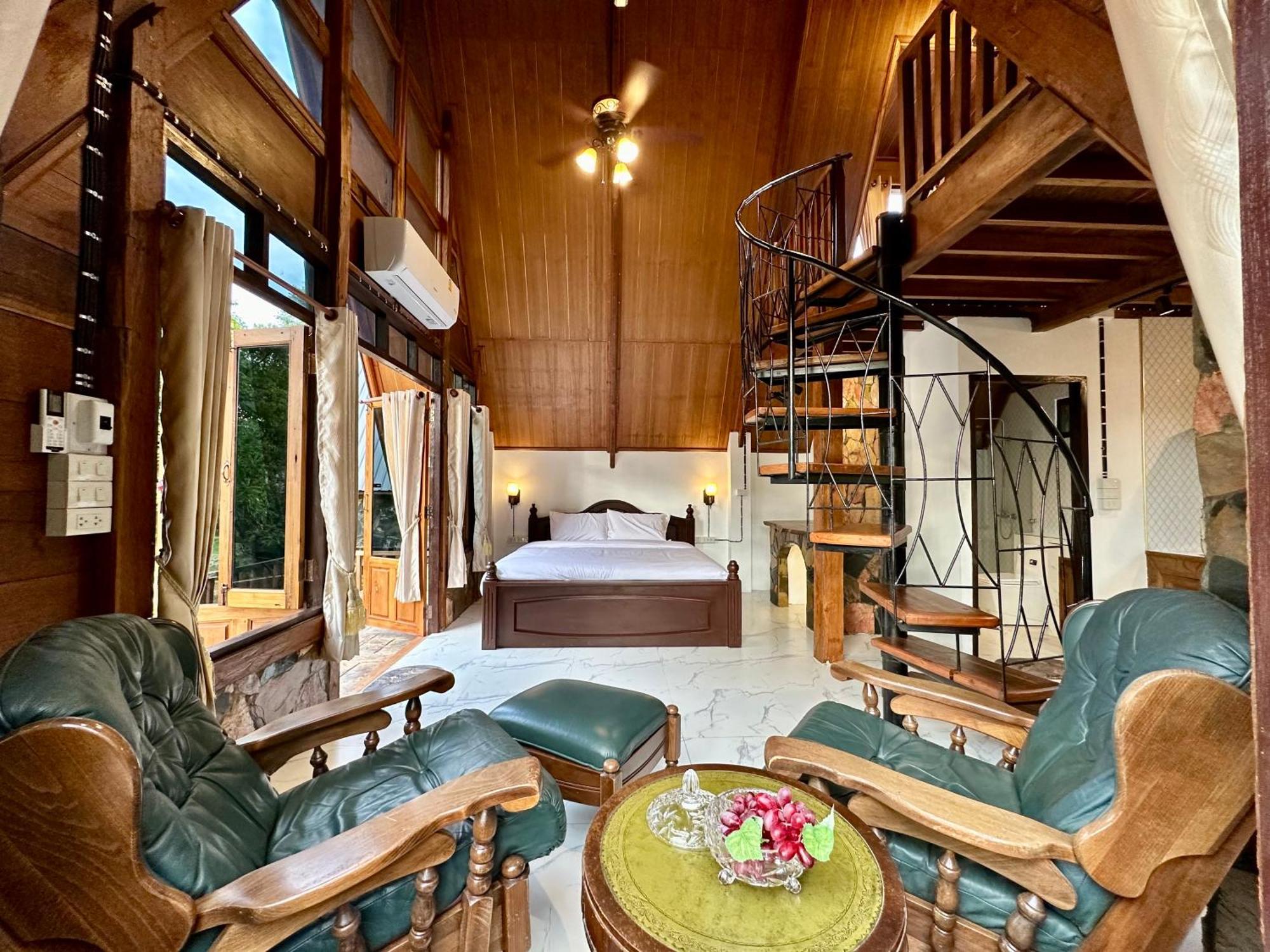 Ban Kaew Mo Ra Glamping & Restaurant Hotell Pang Mapha Eksteriør bilde
