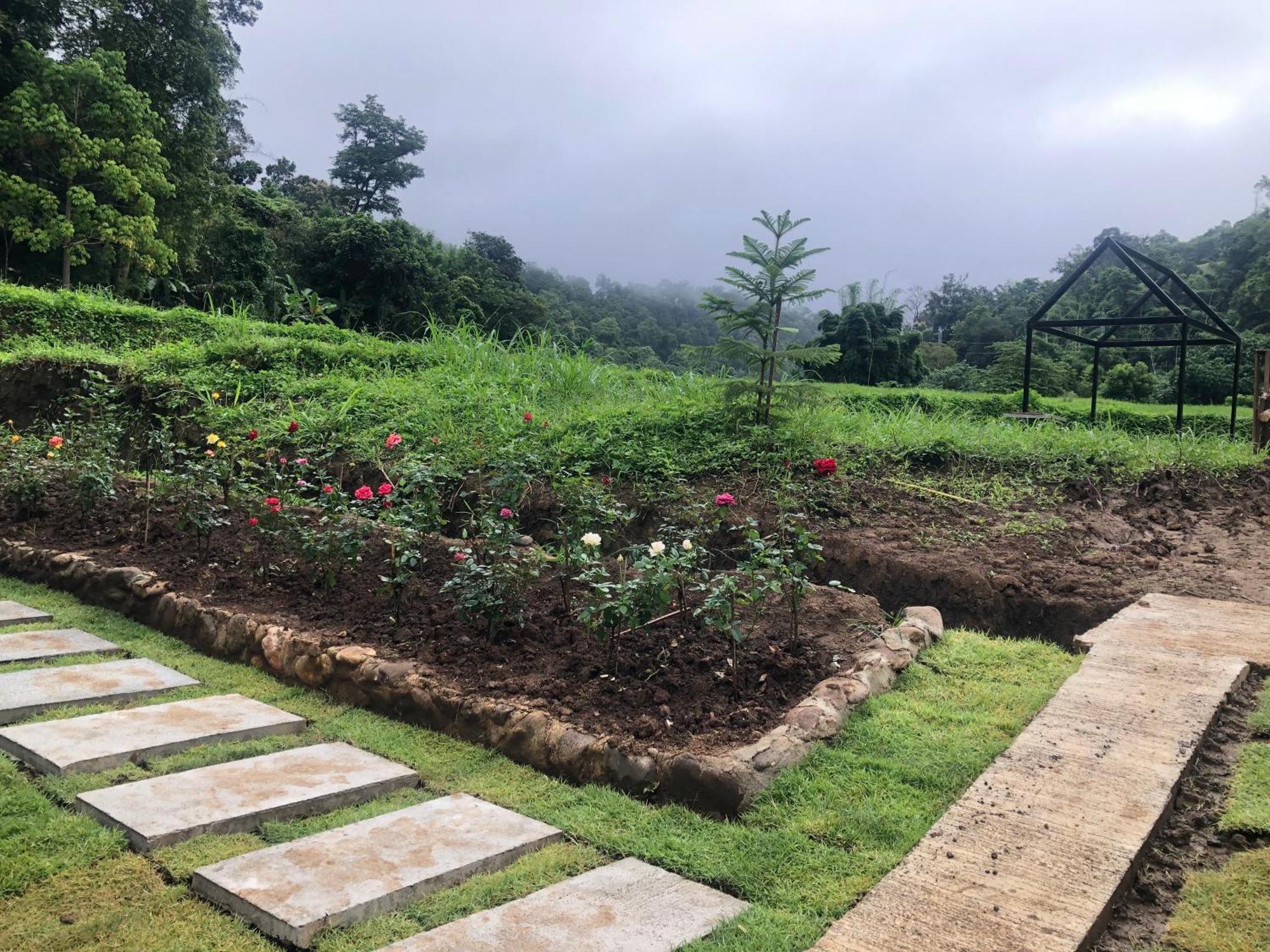 Ban Kaew Mo Ra Glamping & Restaurant Hotell Pang Mapha Eksteriør bilde