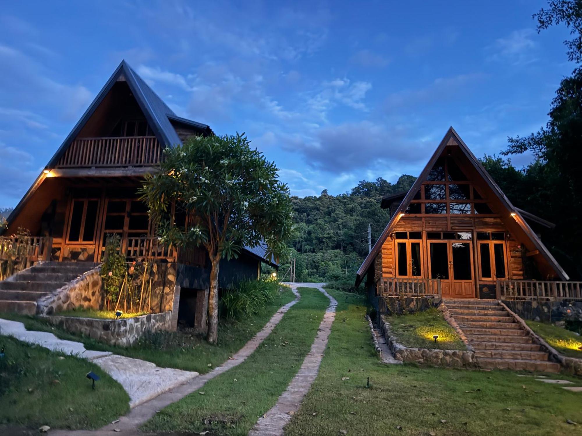 Ban Kaew Mo Ra Glamping & Restaurant Hotell Pang Mapha Eksteriør bilde