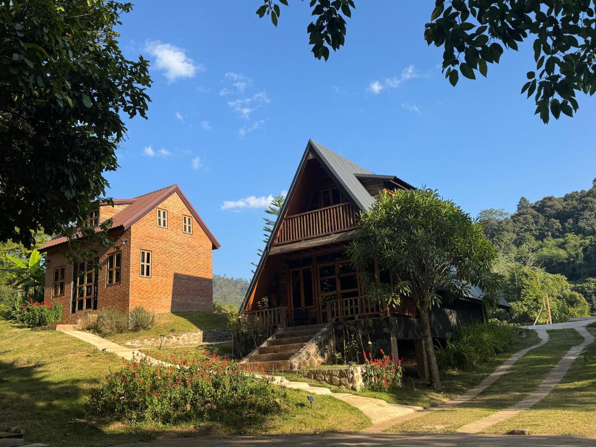 Ban Kaew Mo Ra Glamping & Restaurant Hotell Pang Mapha Eksteriør bilde