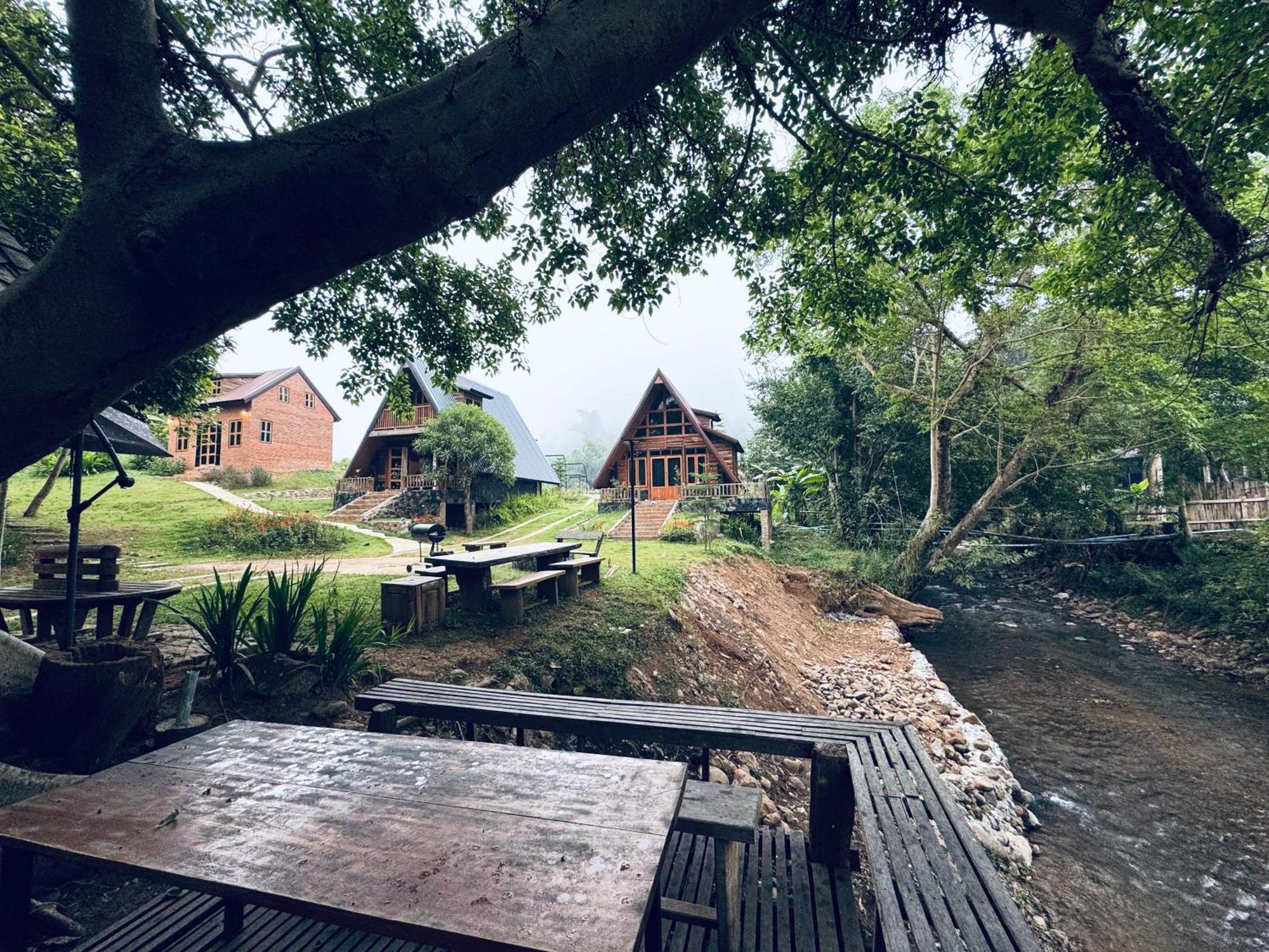 Ban Kaew Mo Ra Glamping & Restaurant Hotell Pang Mapha Eksteriør bilde